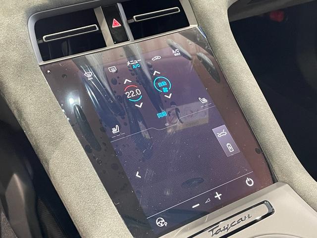 タイカン タイカンGTS 認中/左ハンドル/後期モデル/パノラマルーフ/21インチスパイダーAW/リアアクスルステアリング/GTSインテリアPKG/HDマトリクスヘッドライト/アクティブレーンキープ/PSCBハイグロス塗装(28枚目)