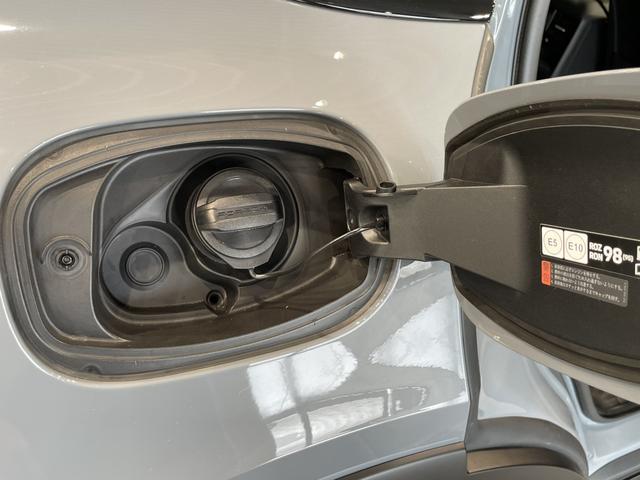 カイエンクーペ カイエンターボGT クーペ 認中/GTインテリアパッケージ/ソフトクローズドア/BOSEサウンドシステム/アクティブレーンキープ 4WD バックカメラ ハーフレザーシート サンルーフ 全周囲カメラ 電動リアゲート シートヒーター(11枚目)