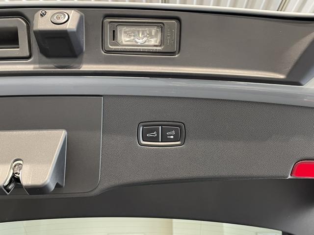 カイエンクーペ カイエンターボGT クーペ 認中/GTインテリアパッケージ/ソフトクローズドア/BOSEサウンドシステム/アクティブレーンキープ 4WD バックカメラ ハーフレザーシート サンルーフ 全周囲カメラ 電動リアゲート シートヒーター(13枚目)