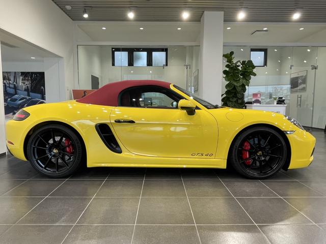 718ボクスター 718ボクスターGTS 4.0 認中/PASMスポーツ/スポーツエグゾースト/スポーツクロノ/LEDヘッドライト/フルレザー/ACC/レーンチェンジアシスト/オートエアコン/ドアレバー&ルーフハイグロスブラック(4枚目)