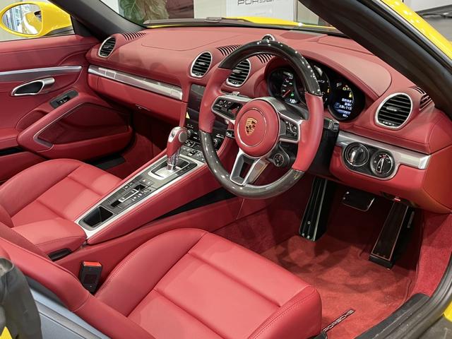 718ボクスター 718ボクスターGTS 4.0 認中/PASMスポーツ/スポーツエグゾースト/スポーツクロノ/LEDヘッドライト/フルレザー/ACC/レーンチェンジアシスト/オートエアコン/ドアレバー&ルーフハイグロスブラック(12枚目)