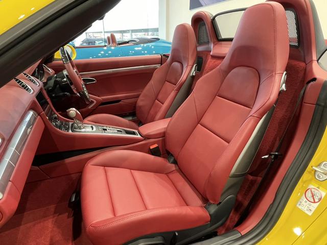 718ボクスター 718ボクスターGTS 4.0 認中/PASMスポーツ/スポーツエグゾースト/スポーツクロノ/LEDヘッドライト/フルレザー/ACC/レーンチェンジアシスト/オートエアコン/ドアレバー&ルーフハイグロスブラック(13枚目)