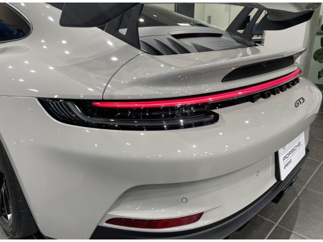 911 911GT3 認定中古車/クロノパッケージ/クラブスポーツPKG/フルバケットシート/PCCB/フロントリフト/カーボンルーフ/LEDヘッドライト(PDLS)/ティンテッドテールレンズ(12枚目)