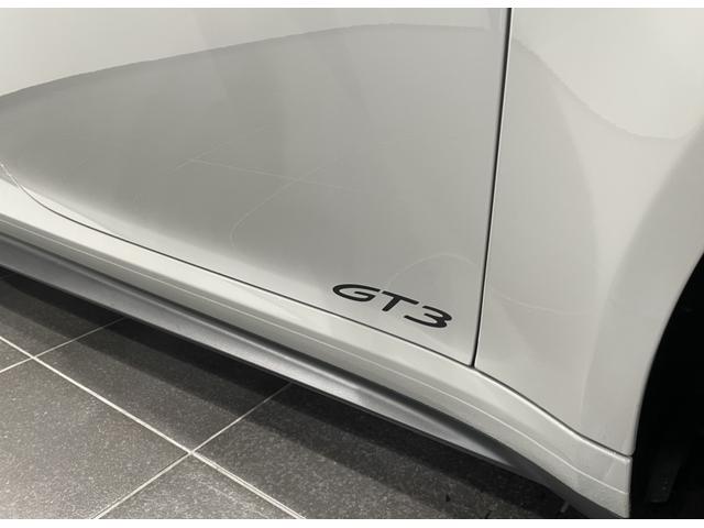 911 911GT3 認定中古車/クロノパッケージ/クラブスポーツPKG/フルバケットシート/PCCB/フロントリフト/カーボンルーフ/LEDヘッドライト(PDLS)/ティンテッドテールレンズ(15枚目)