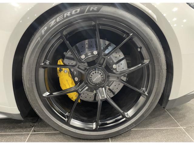 911 911GT3 認定中古車/クロノパッケージ/クラブスポーツPKG/フルバケットシート/PCCB/フロントリフト/カーボンルーフ/LEDヘッドライト(PDLS)/ティンテッドテールレンズ(17枚目)