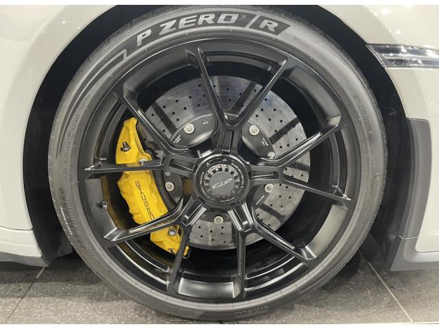 911 911GT3 認定中古車/クロノパッケージ/クラブスポーツPKG/フルバケットシート/PCCB/フロントリフト/カーボンルーフ/LEDヘッドライト(PDLS)/ティンテッドテールレンズ(18枚目)