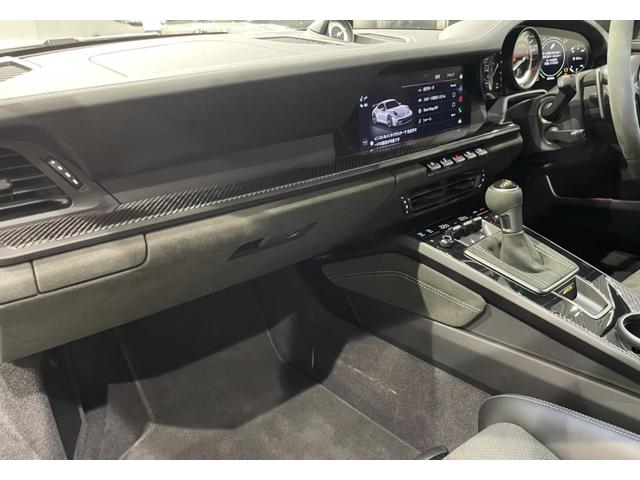 911 911GT3 認定中古車/クロノパッケージ/クラブスポーツPKG/フルバケットシート/PCCB/フロントリフト/カーボンルーフ/LEDヘッドライト(PDLS)/ティンテッドテールレンズ(30枚目)