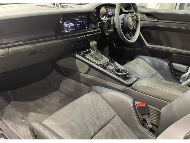 911 911GT3 認定中古車/クロノパッケージ/クラブスポーツPKG/フルバケットシート/PCCB/フロントリフト/カーボンルーフ/LEDヘッドライト(PDLS)/ティンテッドテールレンズ(32枚目)
