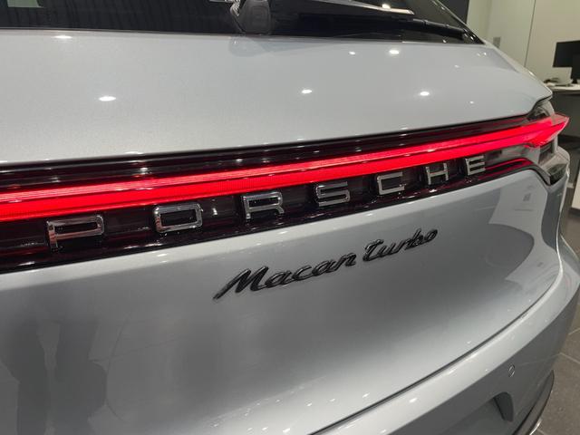 PORSCHE MACAN MACAN TURBO