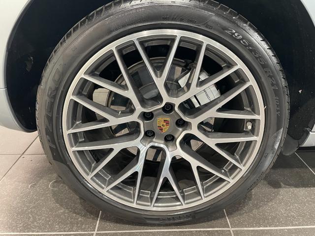 PORSCHE MACAN MACAN TURBO