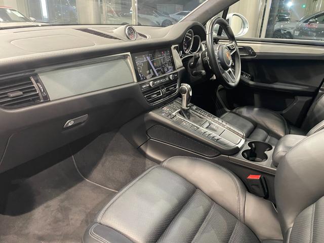 PORSCHE MACAN MACAN TURBO