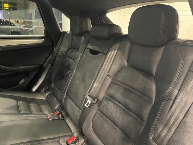 PORSCHE MACAN MACAN TURBO