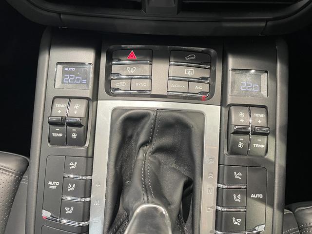 PORSCHE MACAN MACAN TURBO