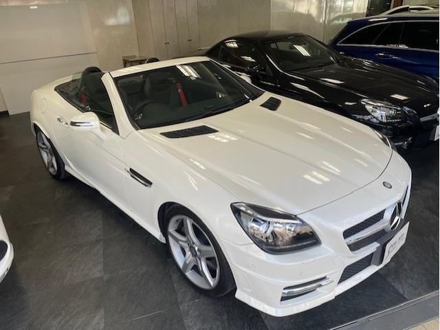 ＳＬＫ３５０ブルーエフィシェンシー　ＡＭＧスポーツＰＫＧ／マジックスカイルーフ／２９８００ｋｍ／レッドステッチブラックレザー／バックカメラ／禁煙車(8枚目)