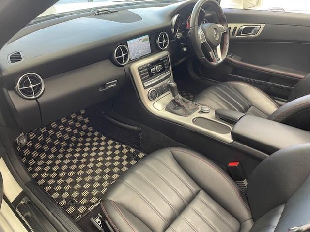 ＳＬＫ ＳＬＫ３５０ブルーエフィシェンシー　ＡＭＧスポーツＰＫＧ／マジックスカイルーフ／２９８００ｋｍ／レッドステッチブラックレザー／バックカメラ／禁煙車（19枚目）