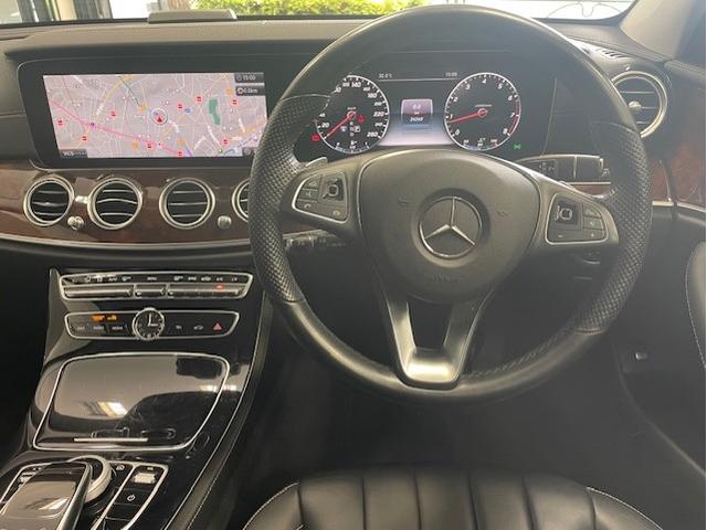 Ｅクラス Ｅ４００　４マチック　エクスクルーシブ　ワンオーナー・禁煙車・２４３００ｋｍ・セレナイトグレーＭ・エクスクルーシブ・４ＷＤ・３６０°カメラ（8枚目）