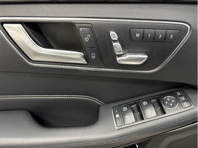 Ｅクラスステーションワゴン Ｅ３００　４マチックステーションワゴンアバンギャルド　ＡＭＧスポーツＰＫＧ・左Ｈ・パノラマＳＲ・レーダーセーフティＰＫＧ・ブラックレザー・シートヒーター（13枚目）