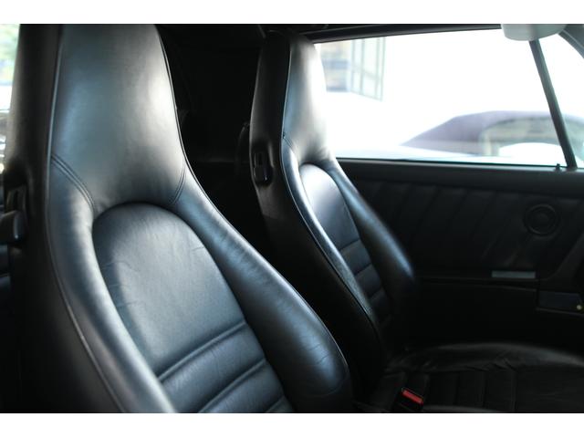 911カレラ2 カブリオレ 5速MT ディーラー車(8枚目)
