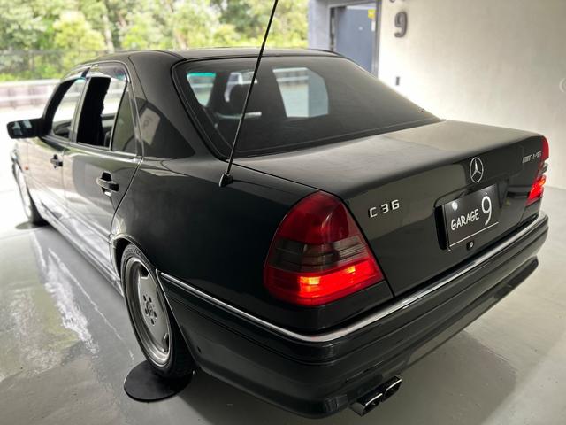 Ｃクラス Ｃ３６　４人乗り　禁煙車　サンルーフ　フロアＭＴモード付４ＡＴ　本革シート　電動シート　シートヒーター　キーレス　ＥＴＣ　横滑り防止装置（3枚目）