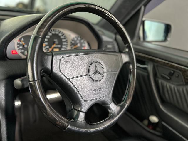 Ｃクラス Ｃ３６　４人乗り　禁煙車　サンルーフ　フロアＭＴモード付４ＡＴ　本革シート　電動シート　シートヒーター　キーレス　ＥＴＣ　横滑り防止装置（39枚目）