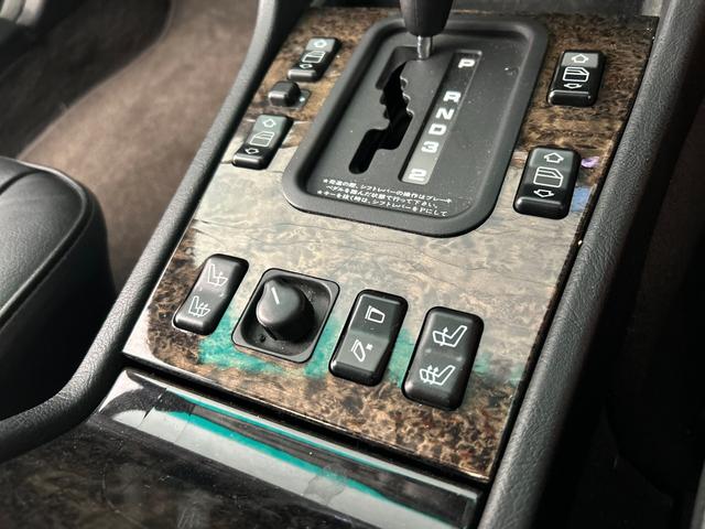 Ｃクラス Ｃ３６　４人乗り　禁煙車　サンルーフ　フロアＭＴモード付４ＡＴ　本革シート　電動シート　シートヒーター　キーレス　ＥＴＣ　横滑り防止装置（51枚目）
