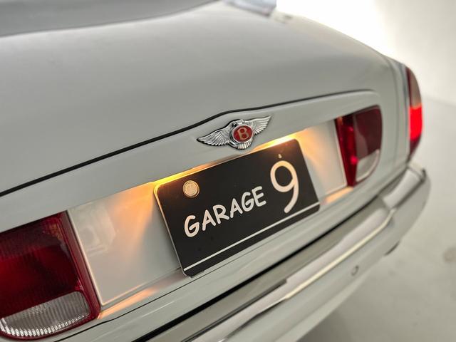 アルナージ レッドレーベル　正規ディーラー車　右ハンドル　禁煙車　フロアＭＴモード付４ＡＴ　横滑り防止装置　ドライブレコーダー　ＥＴＣ　過給器設定モデル　本革シート　シートヒーター　電動シート　アルミホイール　キーレス（55枚目）