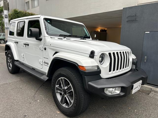 ジープ・ラングラーアンリミテッド サハラ　２．０Ｌ　４ＷＤ　ＡｐｐｌｅｃａｒＰｌａｙ　ＡＬＰＩＮＥサウンド　フロアＭＴモード付８ＡＴ　全周囲カメラ　ドライブレコーダー　ＥＴＣ　フルセグ　本革シート　電動シート　シートヒーター　アルミホイール（59枚目）