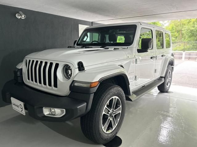 ジープ・ラングラーアンリミテッド サハラ　２．０Ｌ　４ＷＤ　ＡｐｐｌｅｃａｒＰｌａｙ　ＡＬＰＩＮＥサウンド　フロアＭＴモード付８ＡＴ　全周囲カメラ　ドライブレコーダー　ＥＴＣ　フルセグ　本革シート　電動シート　シートヒーター　アルミホイール（70枚目）