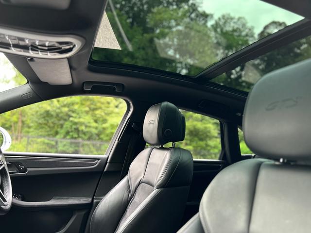 マカン マカンGTS PDK 4WD パノラマルーフ スポクロ スポエグ フロアMTモード付7AT 全周囲カメラ ドライブレコーダー ETC 過給器設定モデル 本革シート 電動シート シートヒーター アイドリングストップ(22枚目)