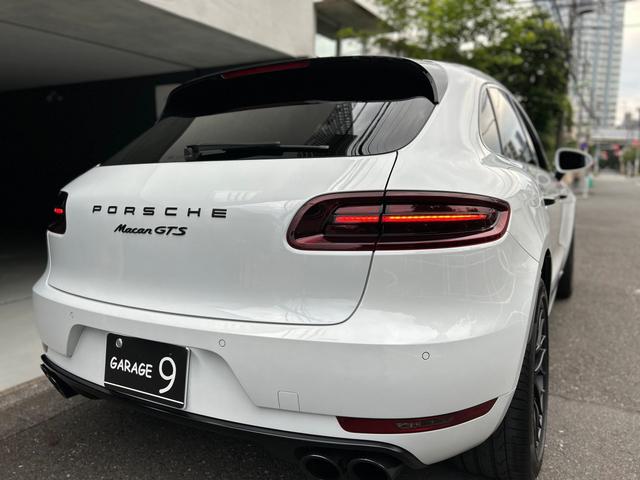 マカン マカンGTS PDK 4WD パノラマルーフ スポクロ スポエグ フロアMTモード付7AT 全周囲カメラ ドライブレコーダー ETC 過給器設定モデル 本革シート 電動シート シートヒーター アイドリングストップ(26枚目)