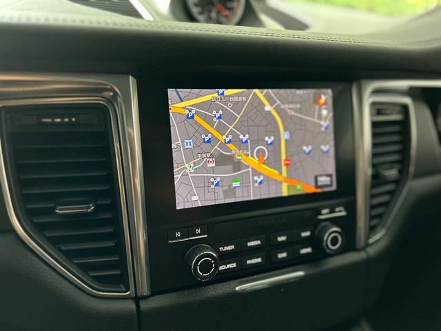 マカン マカンGTS PDK 4WD パノラマルーフ スポクロ スポエグ フロアMTモード付7AT 全周囲カメラ ドライブレコーダー ETC 過給器設定モデル 本革シート 電動シート シートヒーター アイドリングストップ(36枚目)