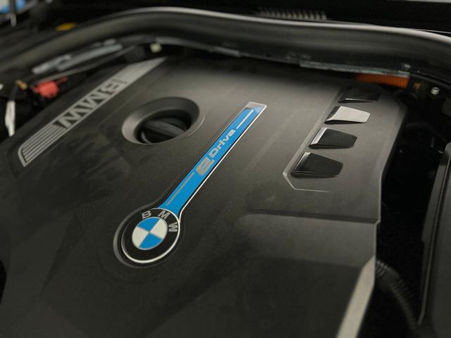 ７シリーズ ７４０ｅアイパフォーマンス　Ｍスポーツ　フルエアロ　電動シート　本革シート　シートヒーター　シートエアコン　ドライブレコーダー　ＥＴＣ　過給器設定モデル　ナビ　フルセグ　アイドリングストップ　フロント／サイド／バックカメラ（62枚目）