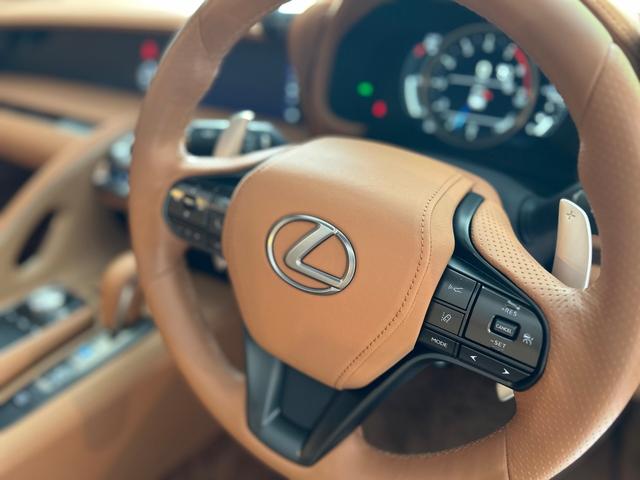 ＬＣ ＬＣ５００　ブラウン本革シート　全周囲カメラ　ドライブレコーダー　ナビ　フルセグ　シートヒーター　シートエアコン　電動シート（6枚目）