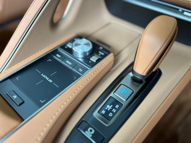 ＬＣ ＬＣ５００　ブラウン本革シート　全周囲カメラ　ドライブレコーダー　ナビ　フルセグ　シートヒーター　シートエアコン　電動シート（9枚目）