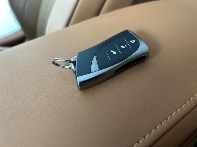 ＬＣ ＬＣ５００　ブラウン本革シート　全周囲カメラ　ドライブレコーダー　ナビ　フルセグ　シートヒーター　シートエアコン　電動シート（13枚目）