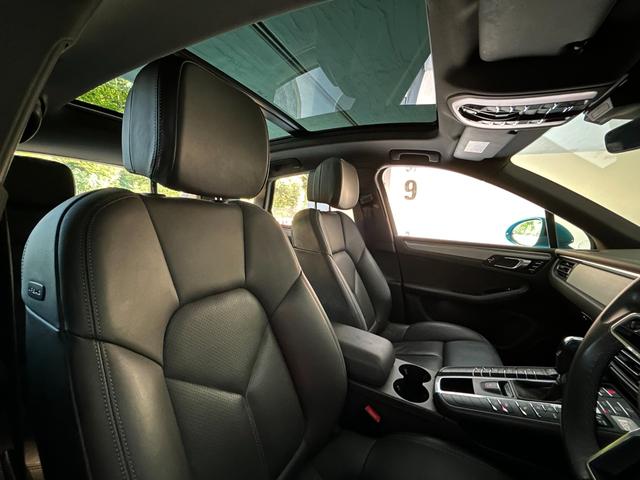 マカン マカン　ＰＤＫ　　パノラマルーフ　４ＷＤ　　ダークブラウンレザー（6枚目）