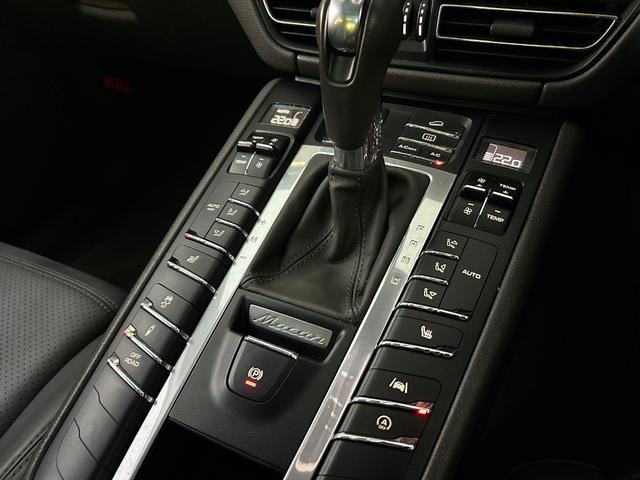 マカン マカン　ＰＤＫ　　パノラマルーフ　４ＷＤ　　ダークブラウンレザー（8枚目）