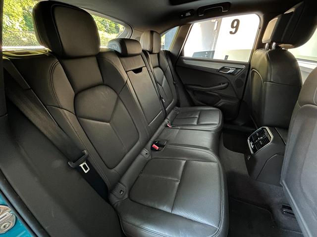 マカン マカン　ＰＤＫ　　パノラマルーフ　４ＷＤ　　ダークブラウンレザー（13枚目）