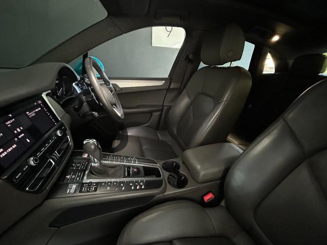 マカン マカン　ＰＤＫ　　パノラマルーフ　４ＷＤ　　ダークブラウンレザー（31枚目）