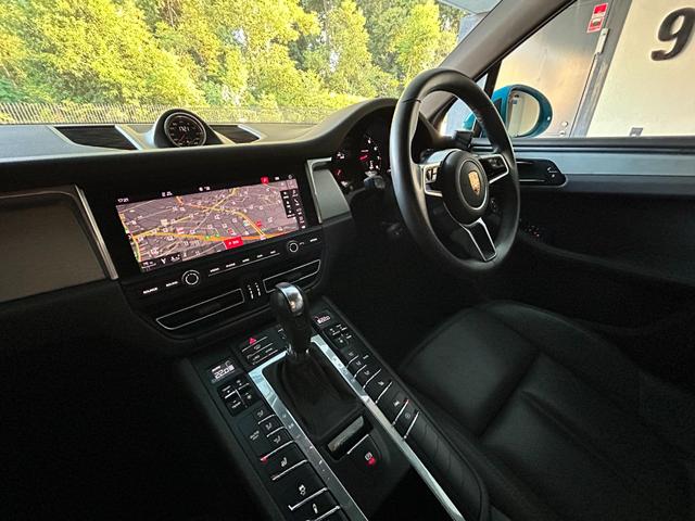 マカン マカン　ＰＤＫ　　パノラマルーフ　４ＷＤ　　ダークブラウンレザー（60枚目）