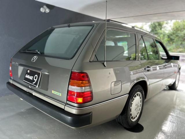 ミディアムクラス ３００ＴＥ　右ハンドル（Ｗ１２４）　サンルーフ　オートリモコンキー（12枚目）