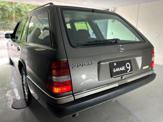 ミディアムクラス ３００ＴＥ　右ハンドル（Ｗ１２４）　サンルーフ　オートリモコンキー（13枚目）