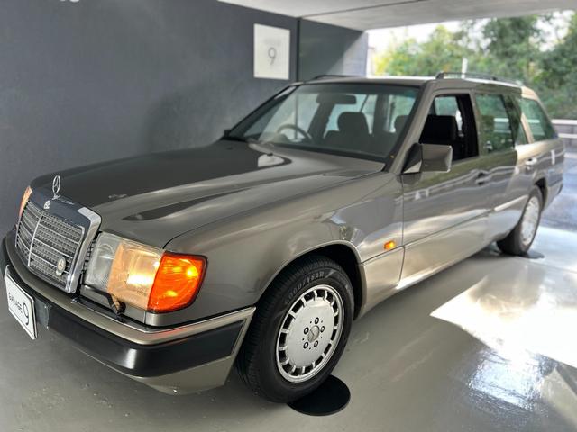 ミディアムクラス ３００ＴＥ　右ハンドル（Ｗ１２４）　サンルーフ　オートリモコンキー（25枚目）