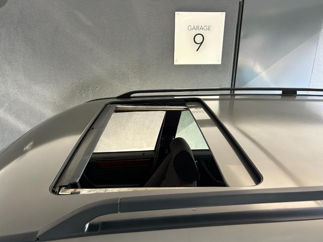 ミディアムクラス ３００ＴＥ　右ハンドル（Ｗ１２４）　サンルーフ　オートリモコンキー（27枚目）