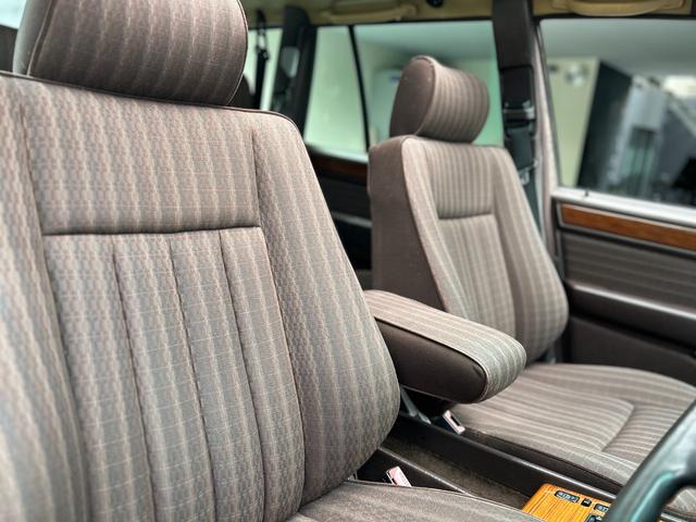 ミディアムクラス ３００ＴＥ　右ハンドル（Ｗ１２４）　サンルーフ　オートリモコンキー（32枚目）