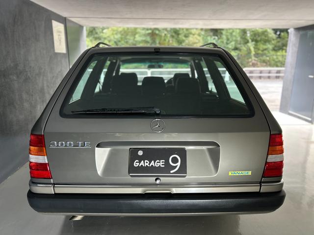 ミディアムクラス ３００ＴＥ　右ハンドル（Ｗ１２４）　サンルーフ　オートリモコンキー（51枚目）