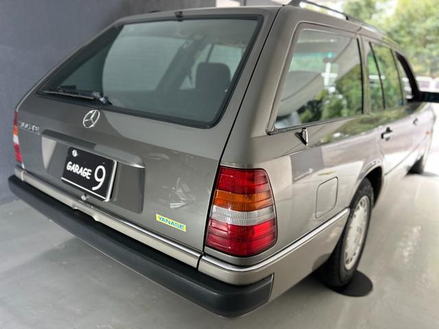 ミディアムクラス ３００ＴＥ　右ハンドル（Ｗ１２４）　サンルーフ　オートリモコンキー（66枚目）