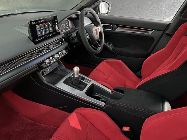 シビック タイプR ワンオーナー車 6速ミッション車 衝突軽減ブレーキ アダプティブクルーズコントロール ディスプレイオーディオ ナビフルセグTV バックカメラ ETC ドライブレコーダー(4枚目)