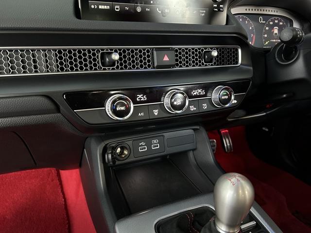 シビック タイプR ワンオーナー車 6速ミッション車 衝突軽減ブレーキ アダプティブクルーズコントロール ディスプレイオーディオ ナビフルセグTV バックカメラ ETC ドライブレコーダー(27枚目)