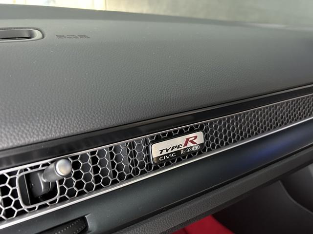 シビック タイプR ワンオーナー車 6速ミッション車 衝突軽減ブレーキ アダプティブクルーズコントロール ディスプレイオーディオ ナビフルセグTV バックカメラ ETC ドライブレコーダー(62枚目)